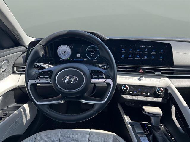 Used 2023 Hyundai Elantra Limited FWD image 21