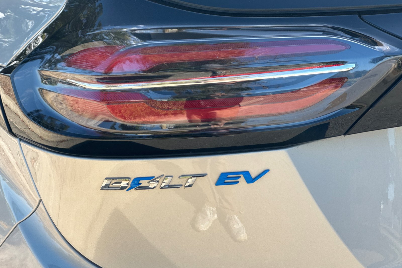 Used 2023 Chevrolet Bolt LT w/ Infotainment Package FWD image 52