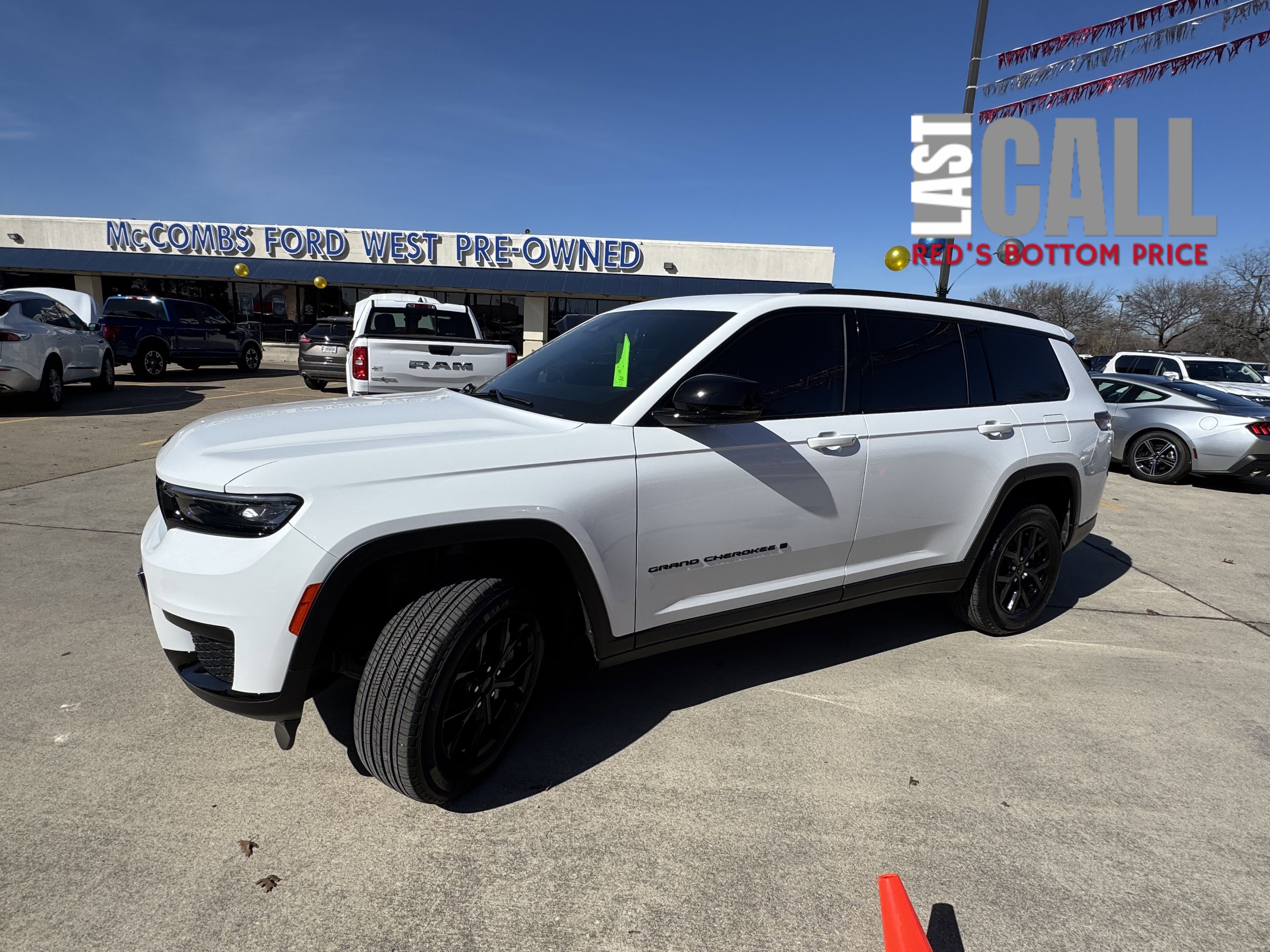 Used 2025 Jeep Grand Cherokee L Altitude image 8