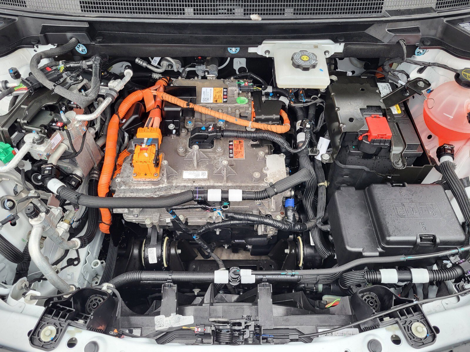 Used 2025 Chevrolet Equinox EV LT image 30