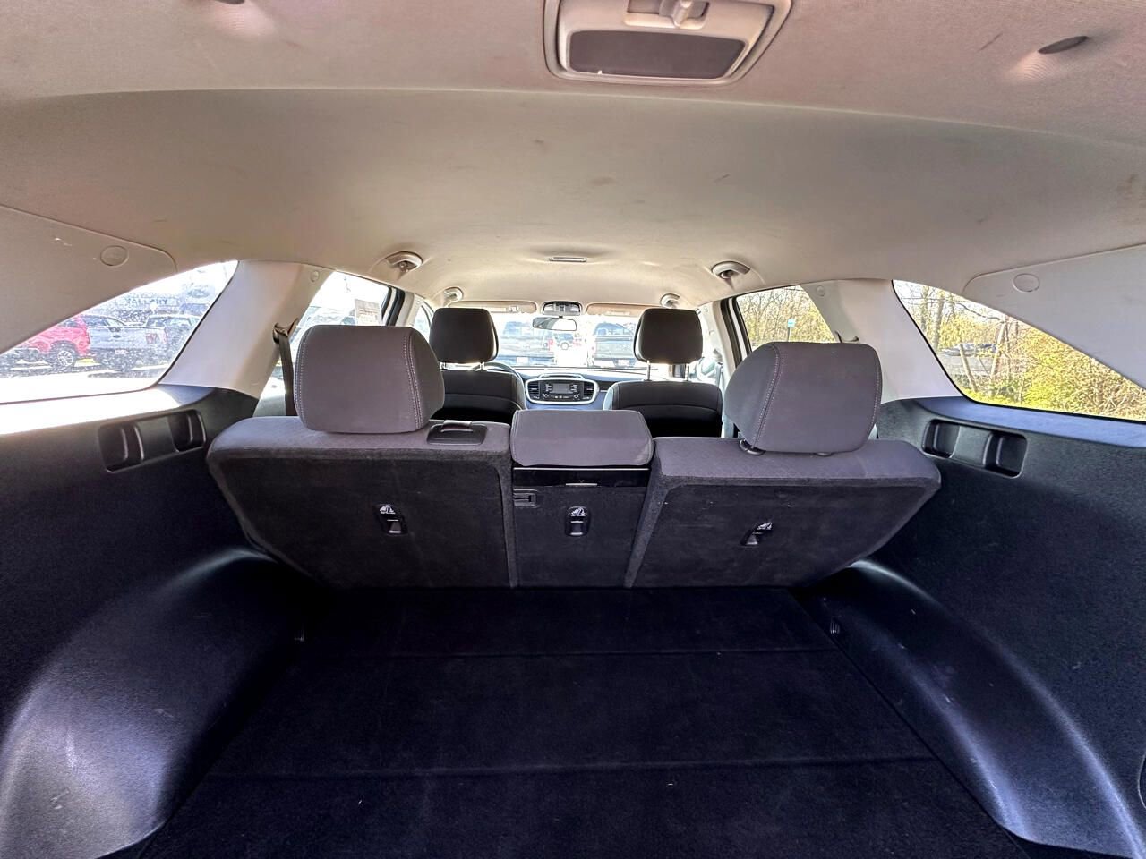 Used 2016 Kia Sorento LX image 23