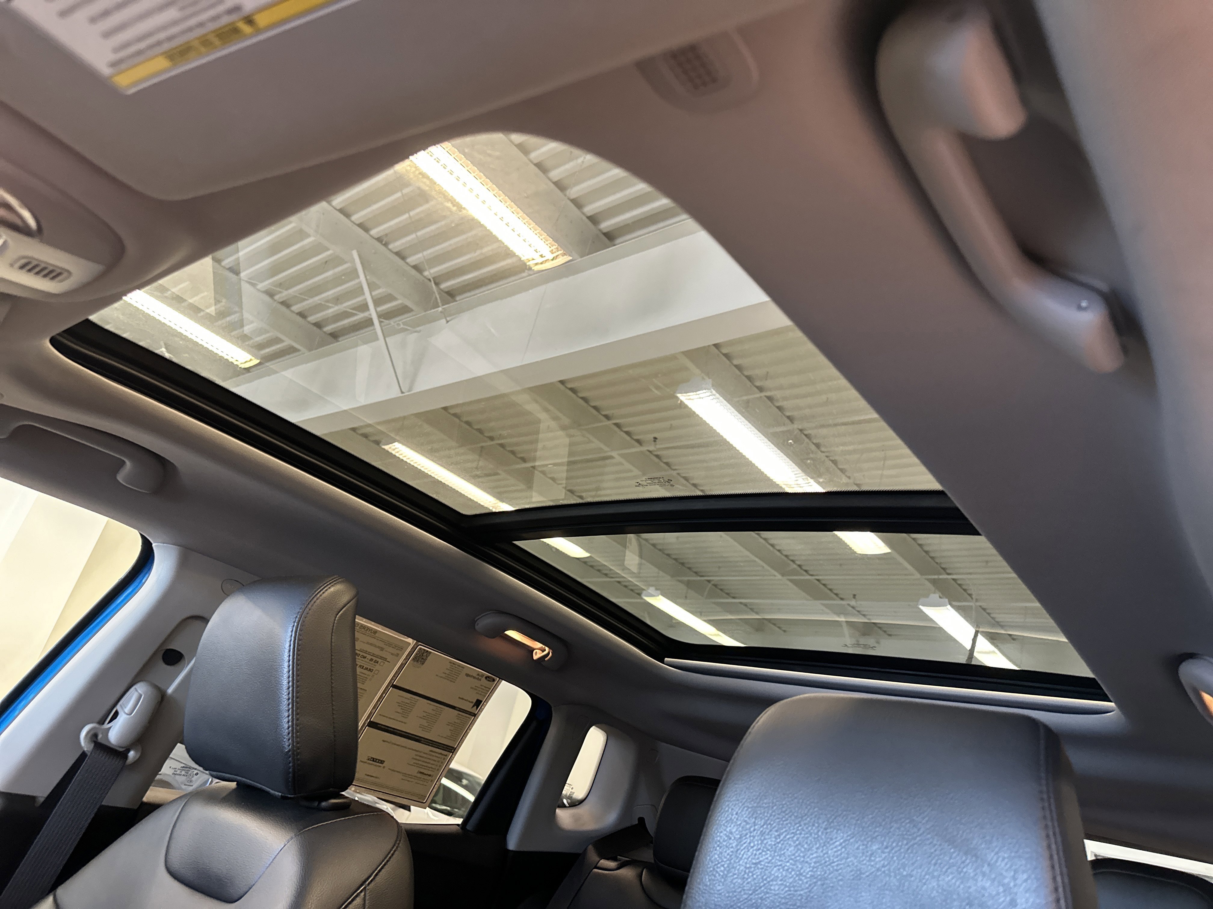 Used 2022 Jeep Compass Latitude w/ Sun and Sound Group image 13