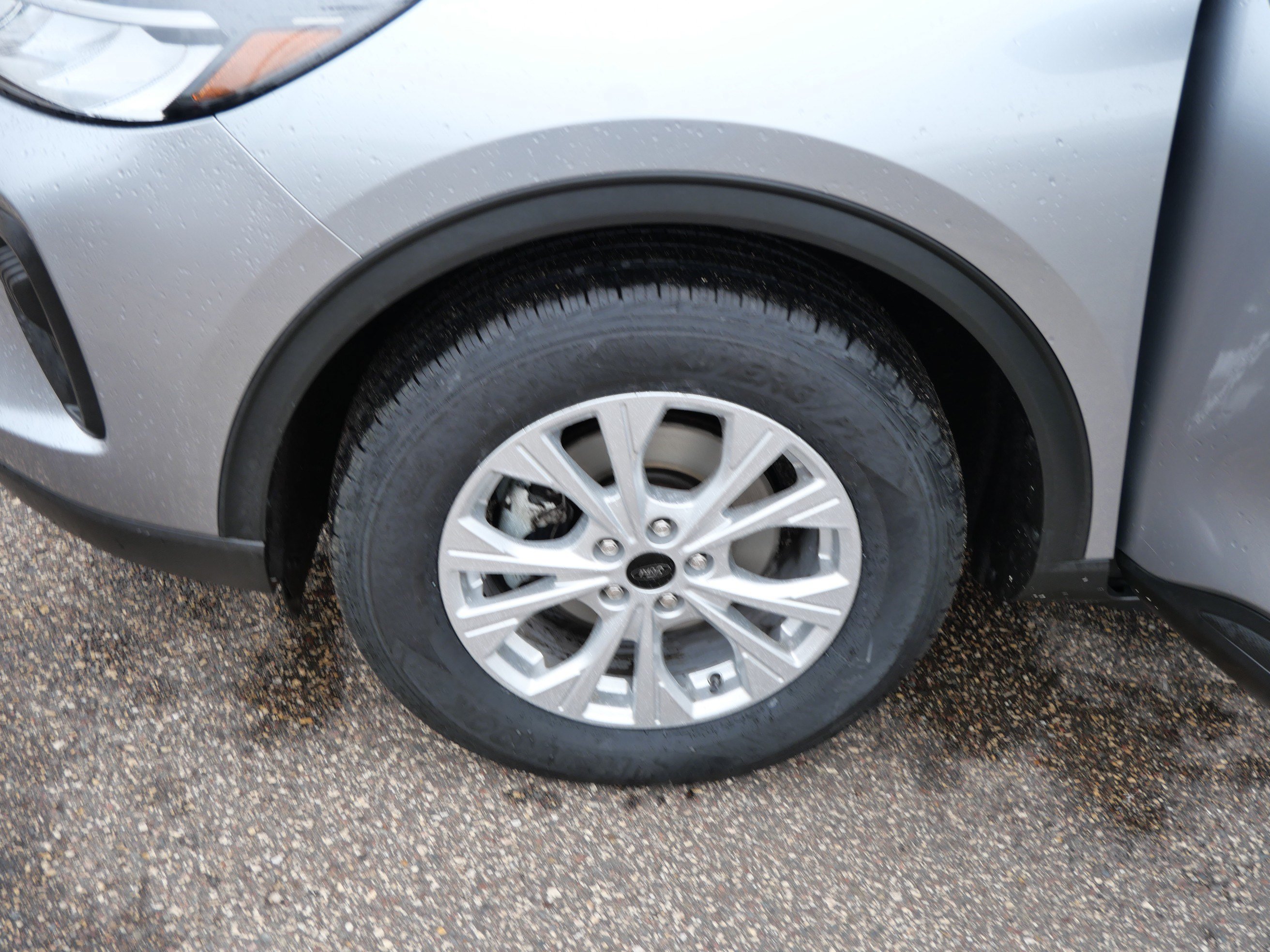 Certified 2024 Ford Escape Active AWD/4WD image 15