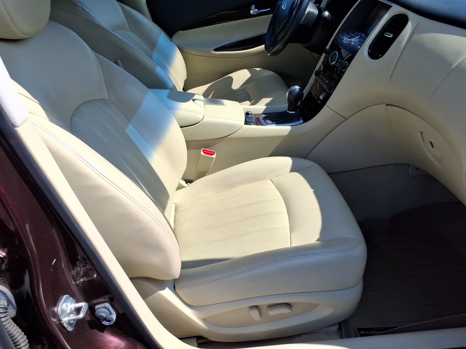Used 2017 INFINITI QX50 AWD w/ Premium Plus Package image 8