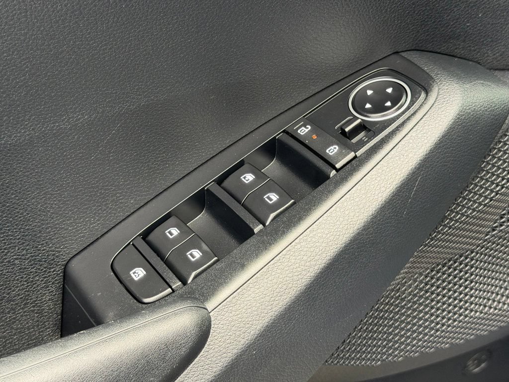 Used 2024 Kia Seltos LX AWD/4WD image 23