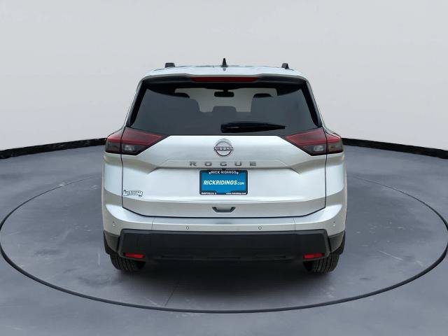 Used 2025 Nissan Rogue S FWD image 5