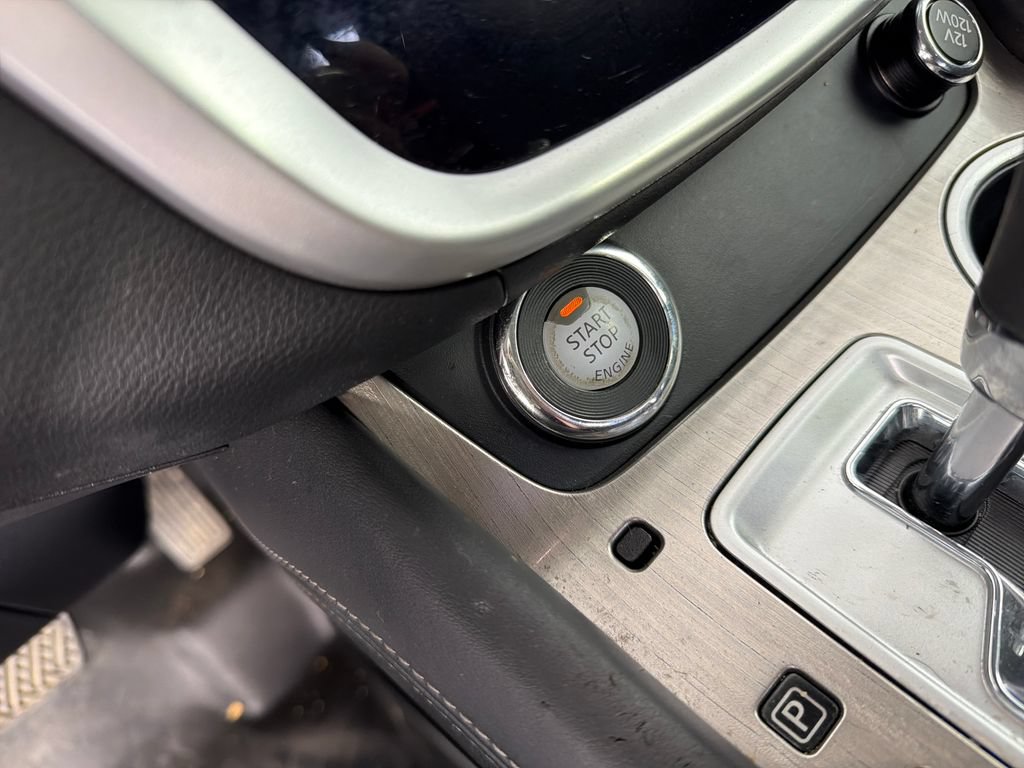 Used 2017 Nissan Murano S AWD/4WD image 14