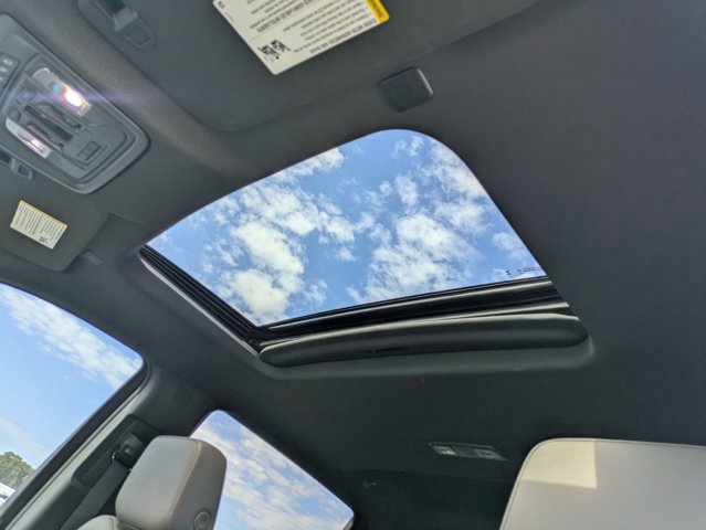 Used 2025 Chevrolet Silverado 1500 ZR2 w/ Technology Package image 25