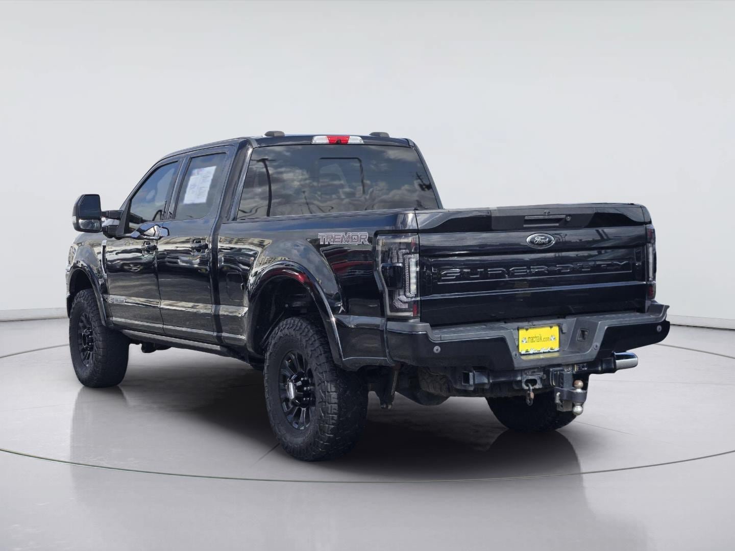 Certified 2022 Ford F250 Lariat w/ Tremor Off-Road Package AWD/4WD image 6