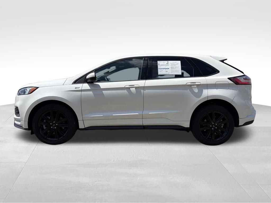 Certified 2022 Ford Edge ST-Line AWD/4WD image 5