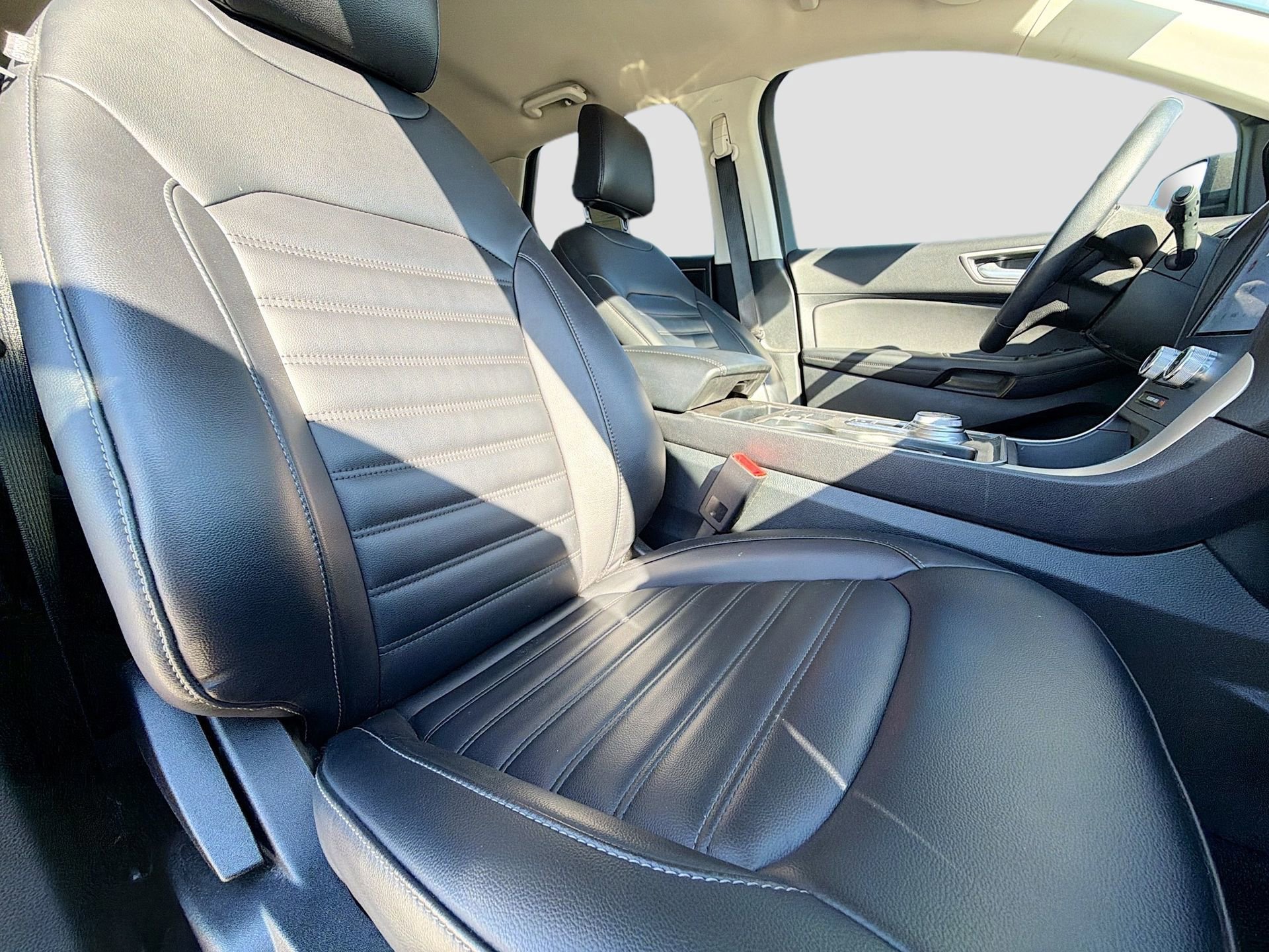 Certified 2024 Ford Edge SEL w/ Convenience Package image 32