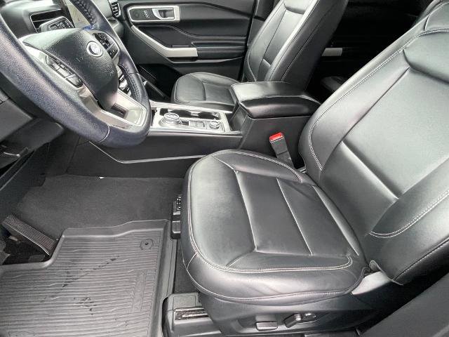 Certified 2022 Ford Explorer XLT w/ Equipment Group 202A image 14