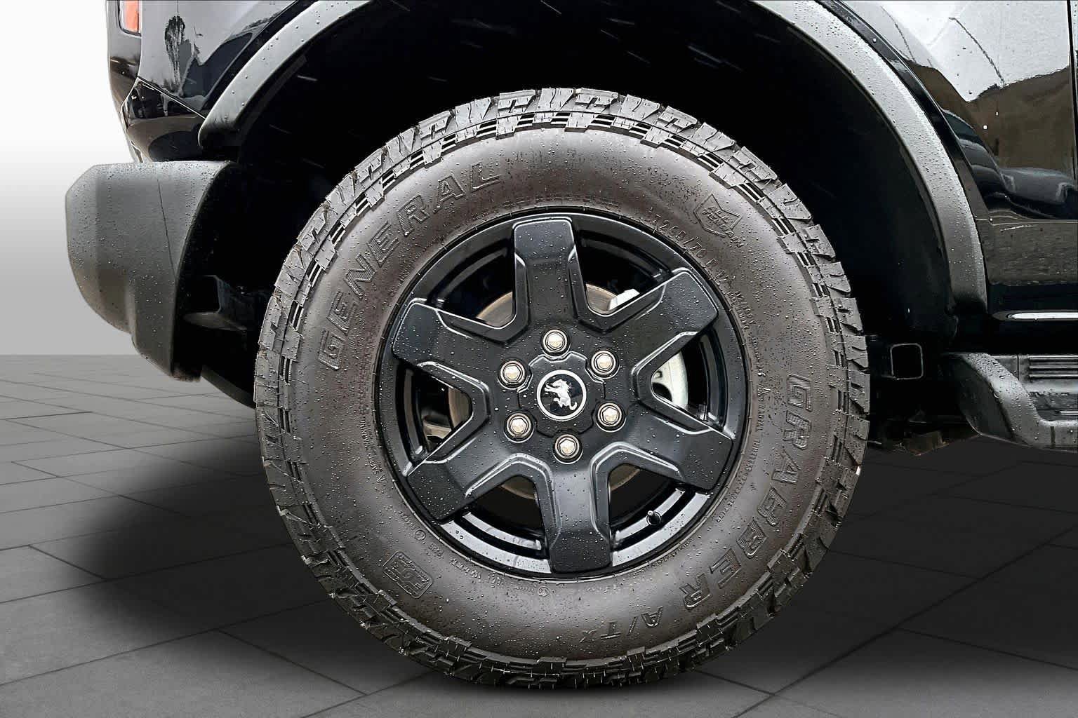 Certified 2025 Ford Bronco Outer Banks AWD/4WD image 11