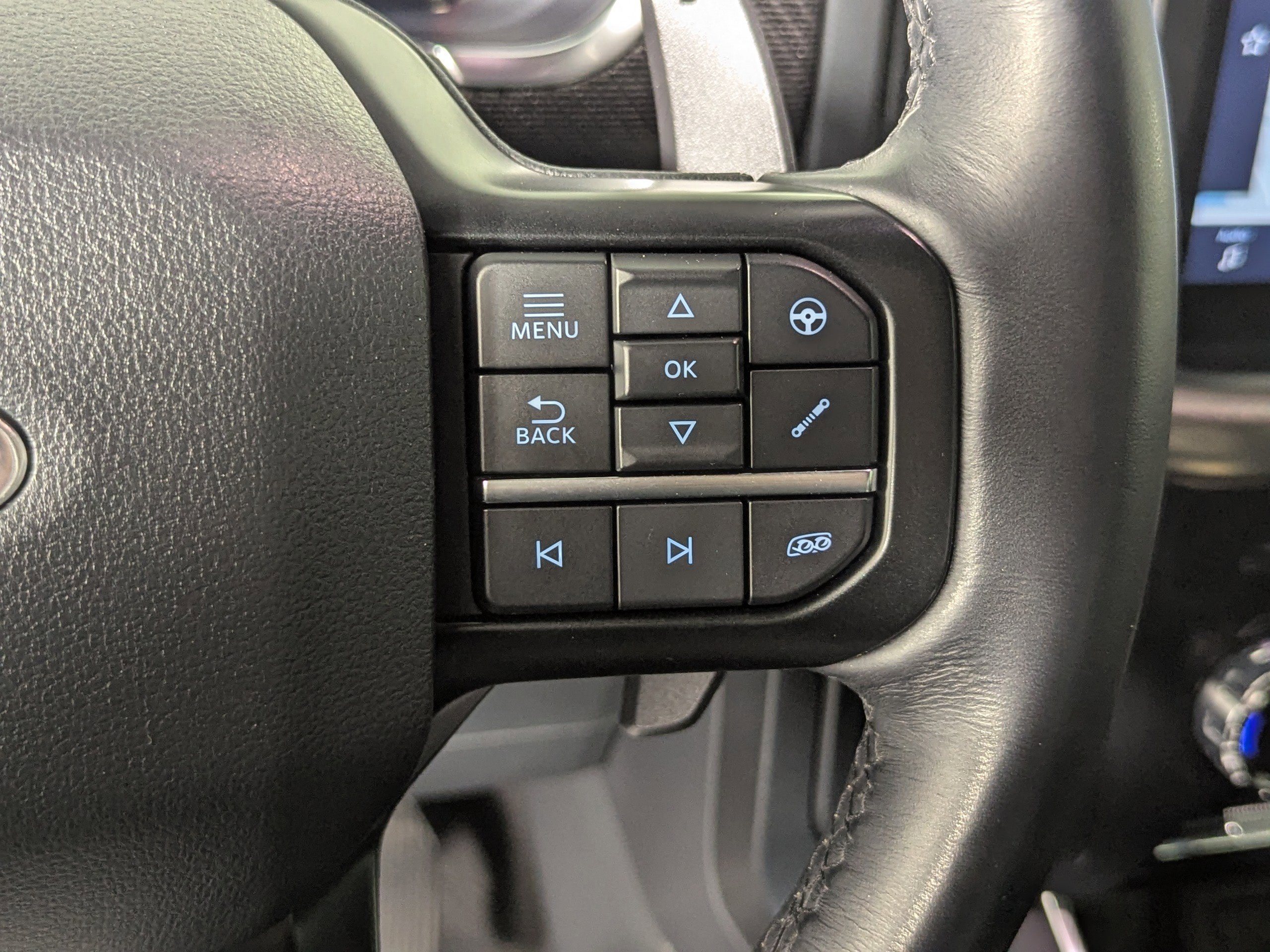 Certified 2023 Ford F150 Raptor w/ Raptor Carbon Fiber Package image 33