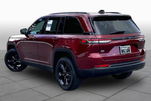 Used 2024 Jeep Grand Cherokee Altitude AWD/4WD image 12