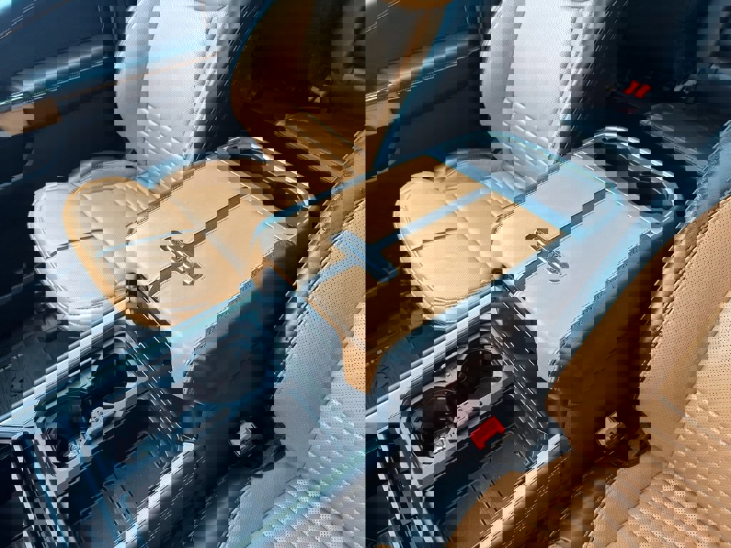 Certified 2024 Ford F350 Platinum image 42