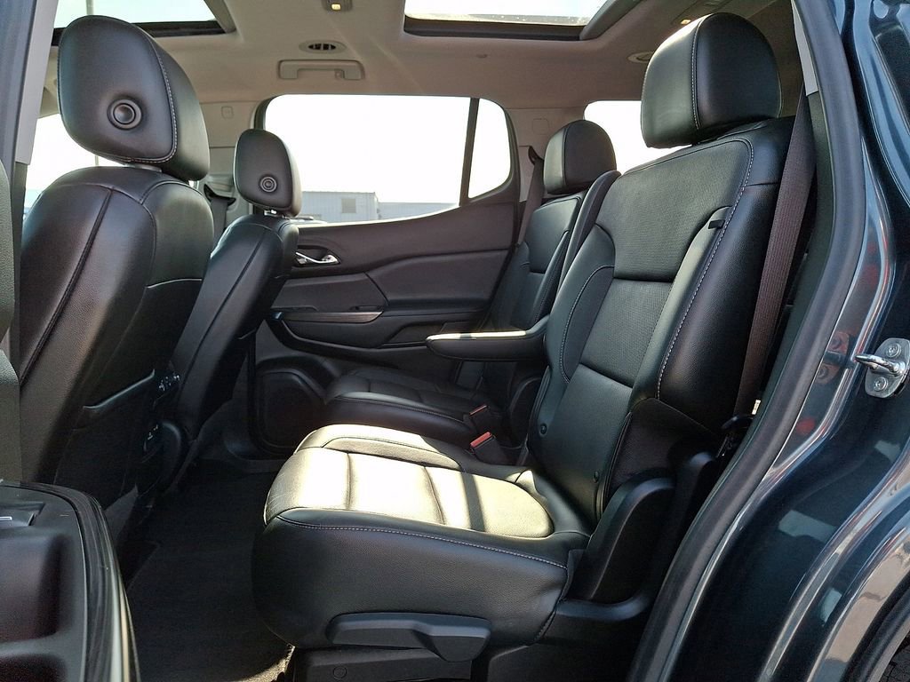 Used 2020 GMC Acadia SLT w/ Premium Package image 10