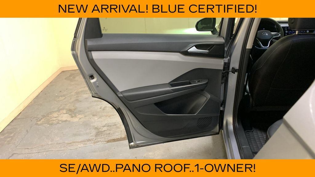 Used 2022 Volkswagen Taos SE w/ Panoramic Sunroof Package FWD image 22
