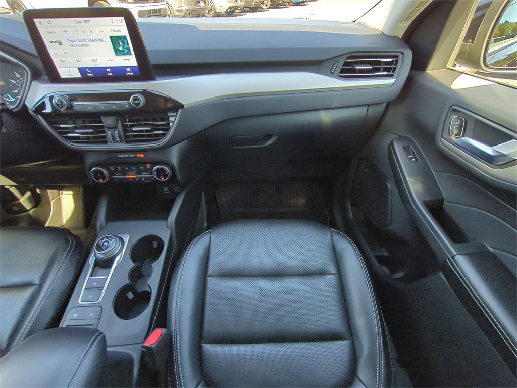 Certified 2022 Ford Escape SEL image 17