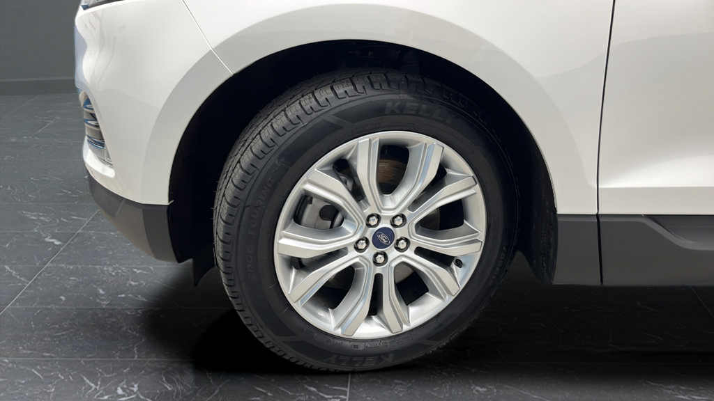 Certified 2022 Ford Edge Titanium w/ Class II Trailer Tow Package AWD/4WD image 39