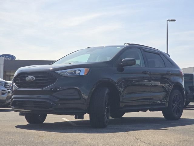 Certified 2022 Ford Edge SE w/ Black Appearance Package AWD/4WD image 11