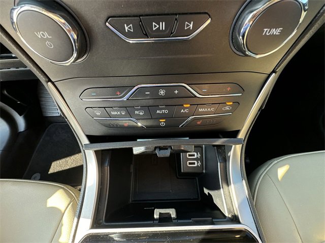 Certified 2020 Ford Edge SEL w/ Convenience Package image 21