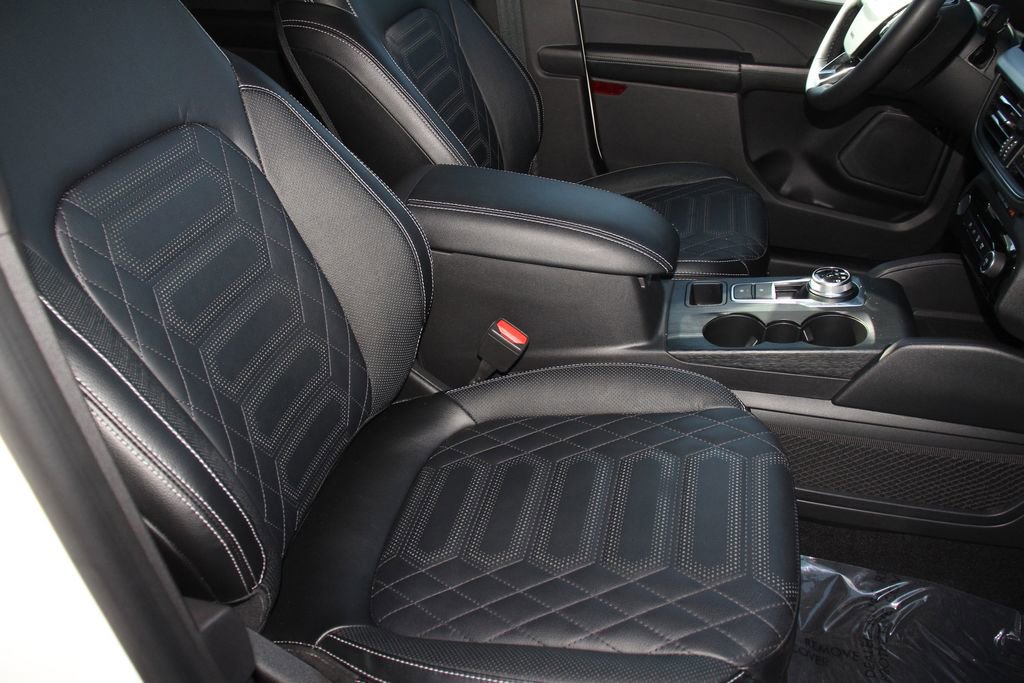 Certified 2023 Ford Escape SE w/ PHEV Premium Package FWD image 28