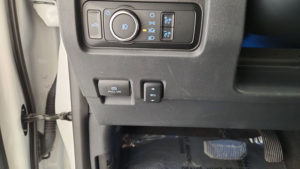 Certified 2024 Ford F250 Lariat w/ Black Appearance Package image 25
