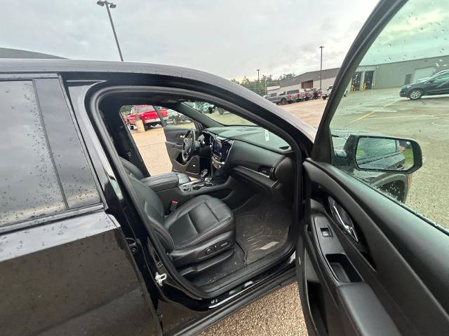 Used 2023 Chevrolet Traverse RS w/ LPO, Floor Liner Package AWD/4WD image 17