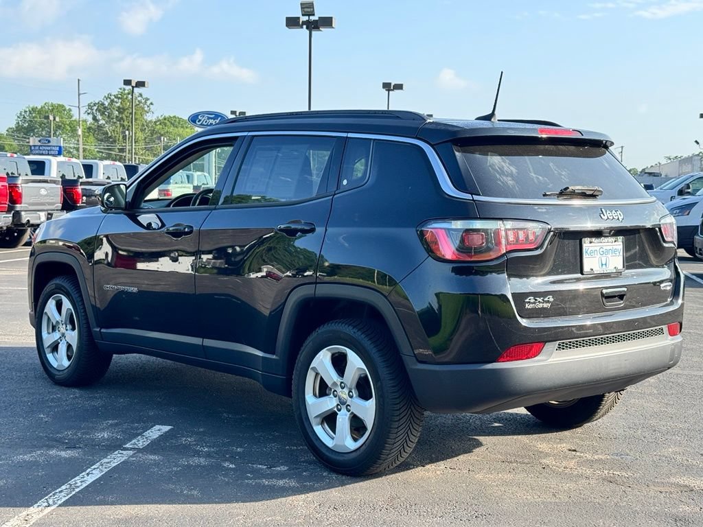 Used 2019 Jeep Compass Latitude w/ Popular Equipment Group AWD/4WD image 7