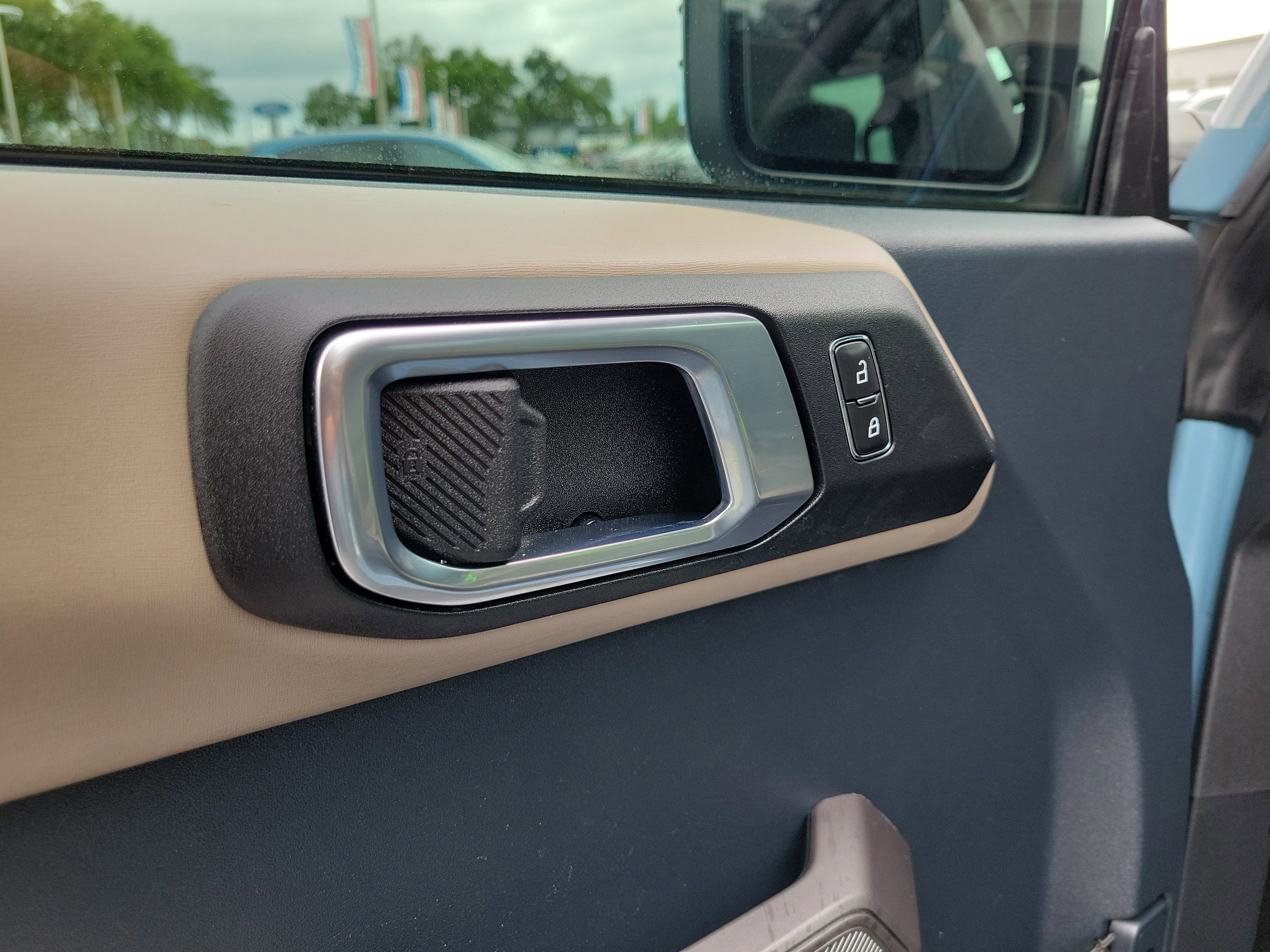 Certified 2023 Ford Bronco Wildtrak image 18