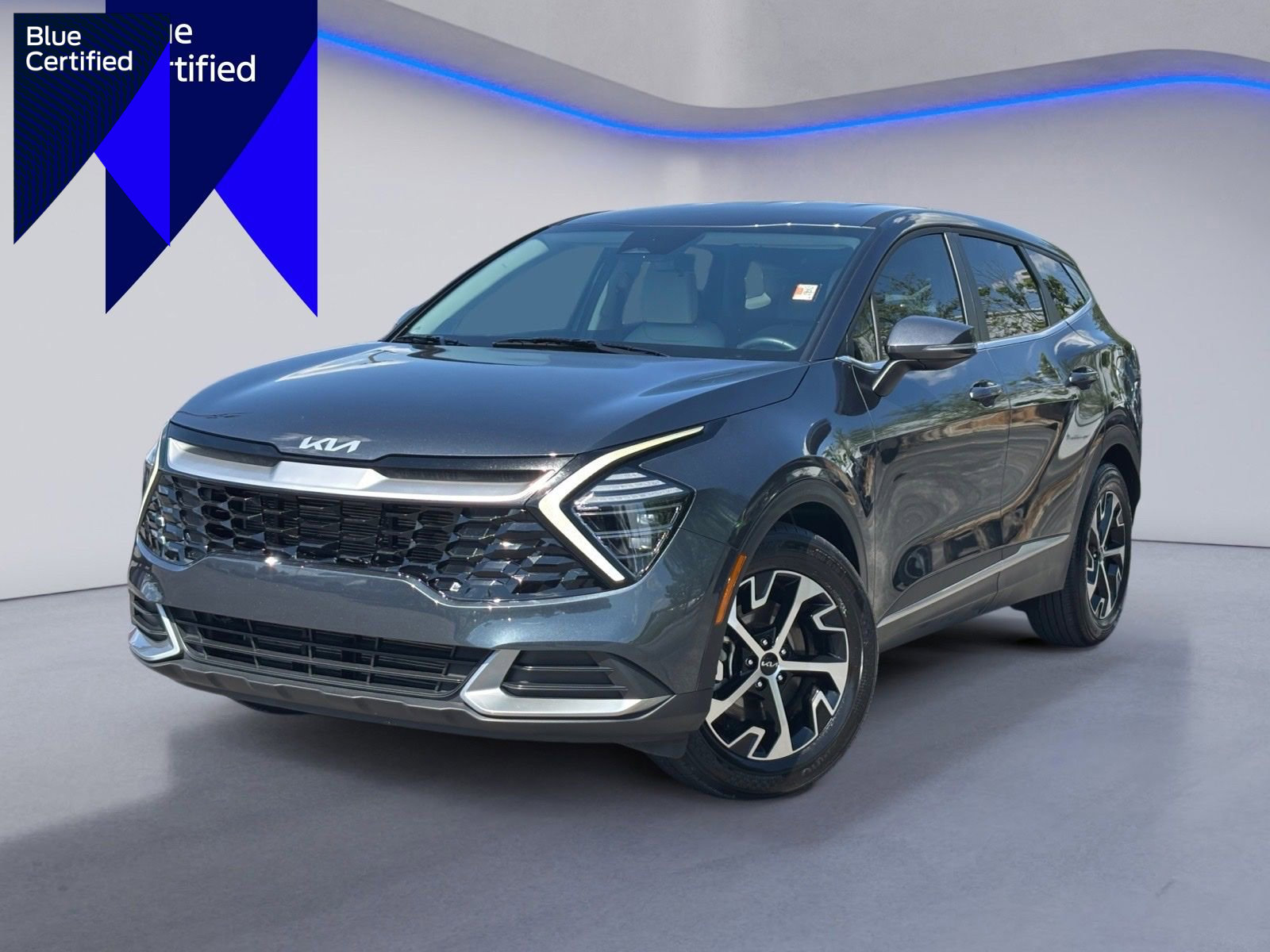 Used 2025 Kia Sportage EX FWD image 1