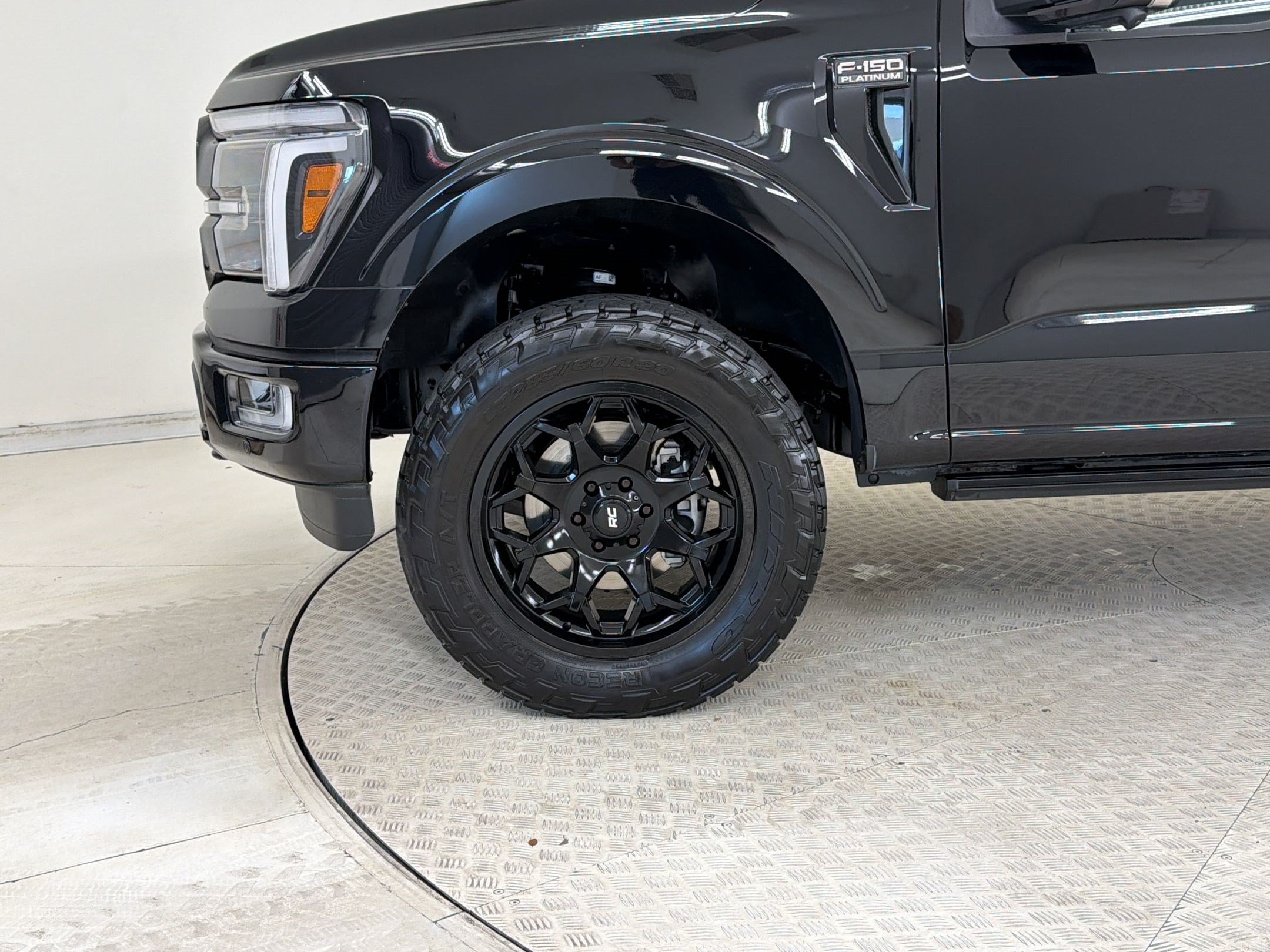 Certified 2024 Ford F150 Platinum w/ FX4 Off-Road Package AWD/4WD image 11