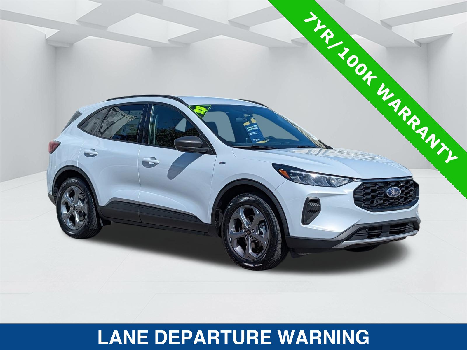 Certified 2025 Ford Escape ST-Line FWD image 3