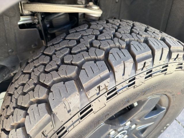 Certified 2024 Ford Bronco Black Diamond AWD/4WD image 10