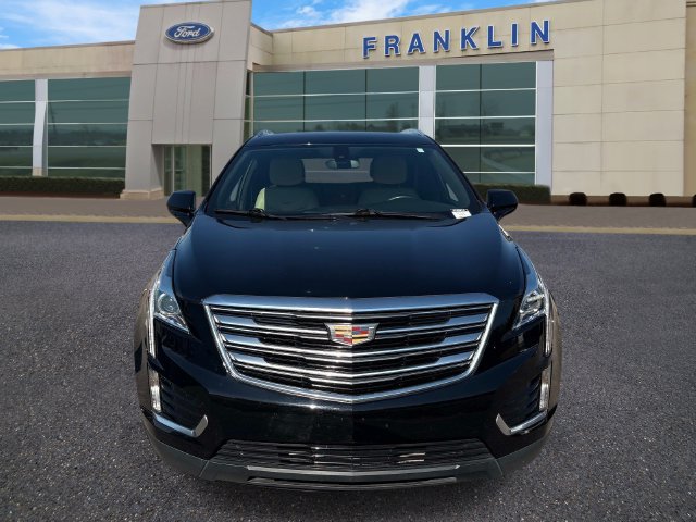 Used 2017 Cadillac XT5 FWD image 2