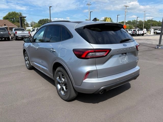 Certified 2023 Ford Escape ST-Line w/ Tech Pack #1 AWD/4WD image 3