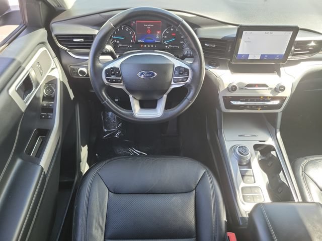 Certified 2022 Ford Explorer XLT RWD image 4