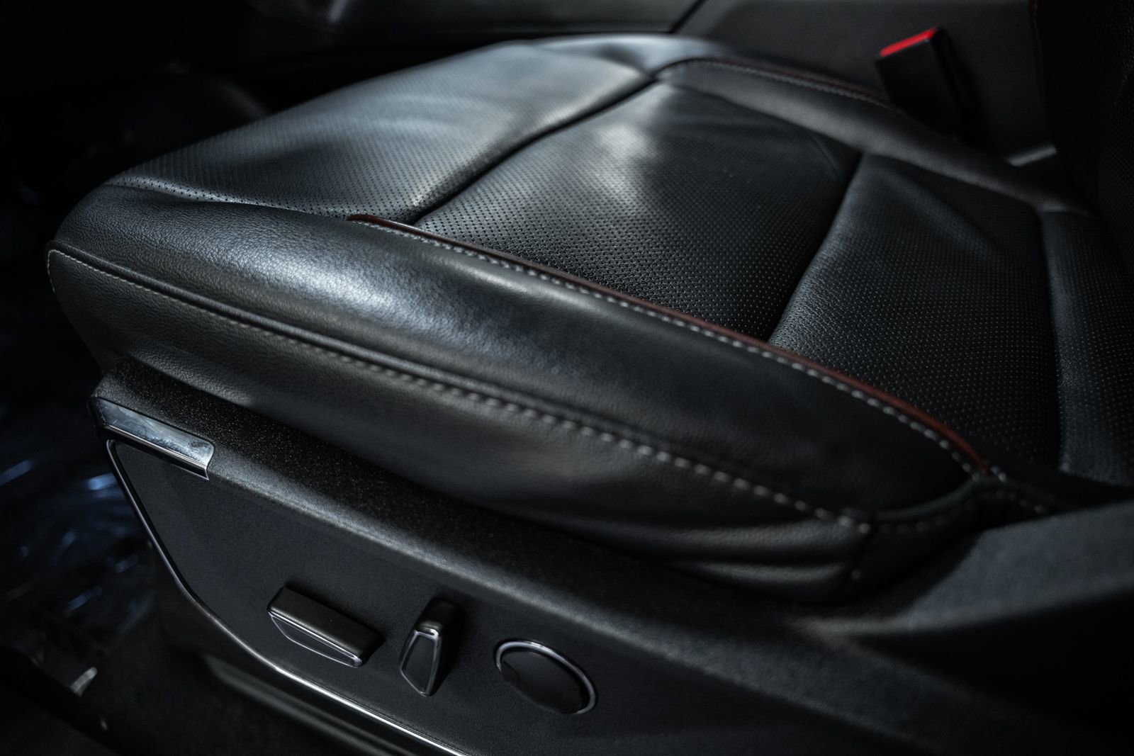 Certified 2023 Ford F150 Lariat w/ Equipment Group 502A High image 43