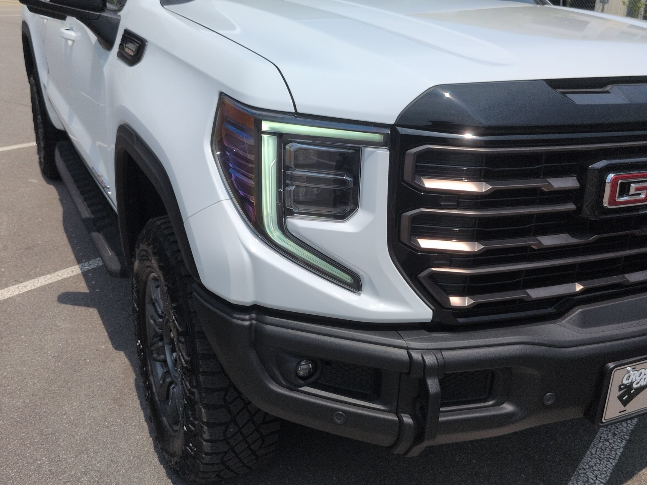 Used 2025 GMC Sierra 1500 AT4X AWD/4WD image 10
