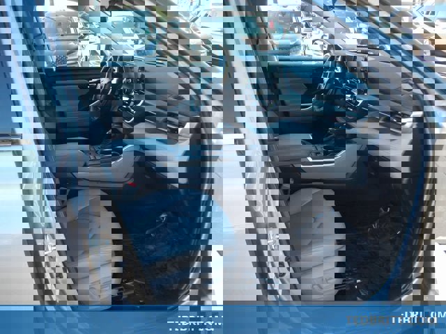 Used 2022 Toyota Highlander XLE image 19