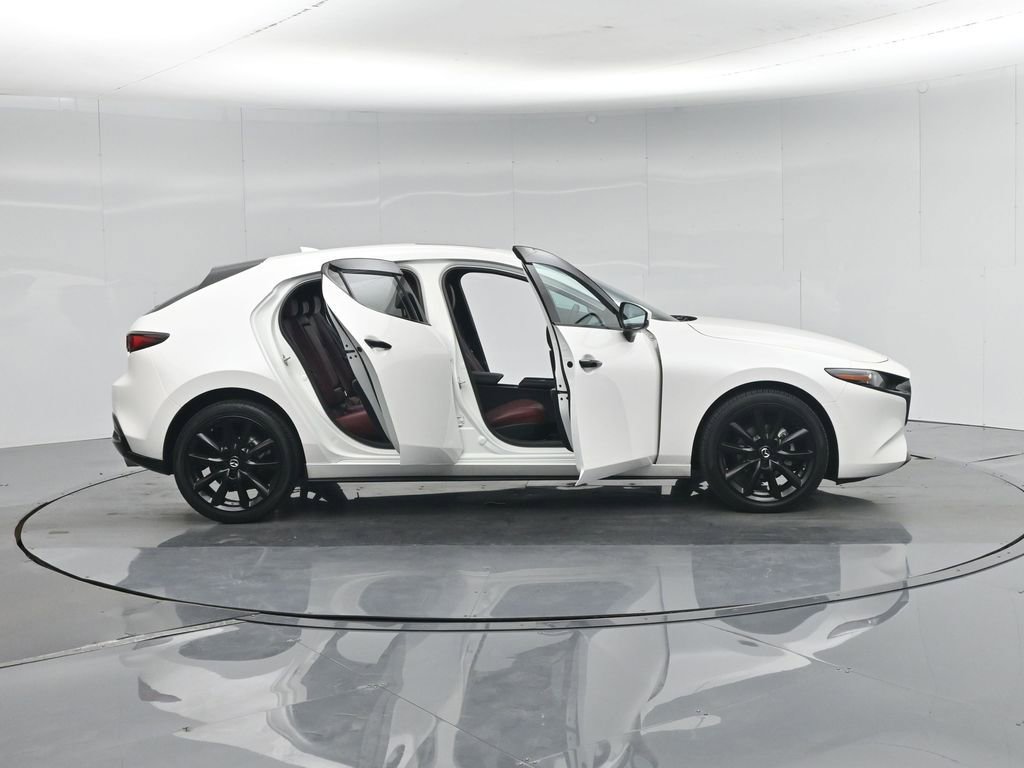 Used 2024 MAZDA MAZDA3 s FWD image 5