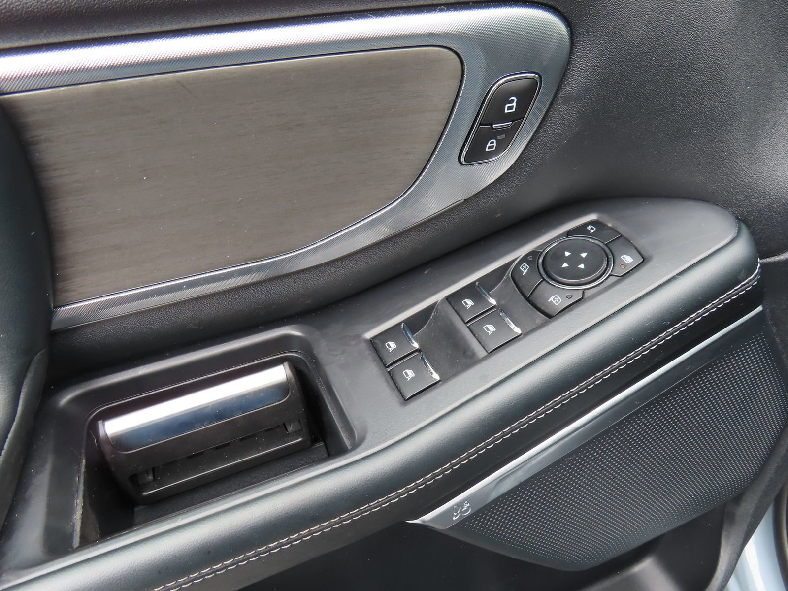 Certified 2025 Ford Expedition Max Platinum w/ Driver's Package image 12