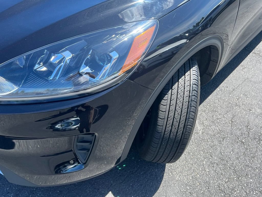 Certified 2022 Ford Escape S AWD/4WD image 3