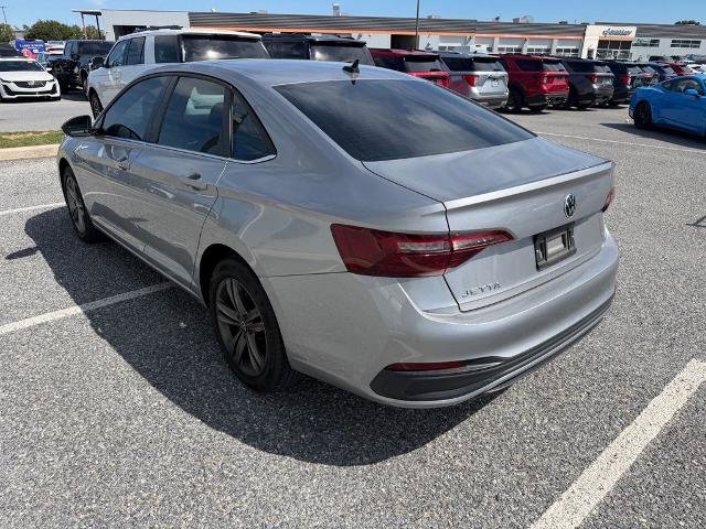 Used 2024 Volkswagen Jetta SE w/ Panoramic Sunroof Package FWD image 6