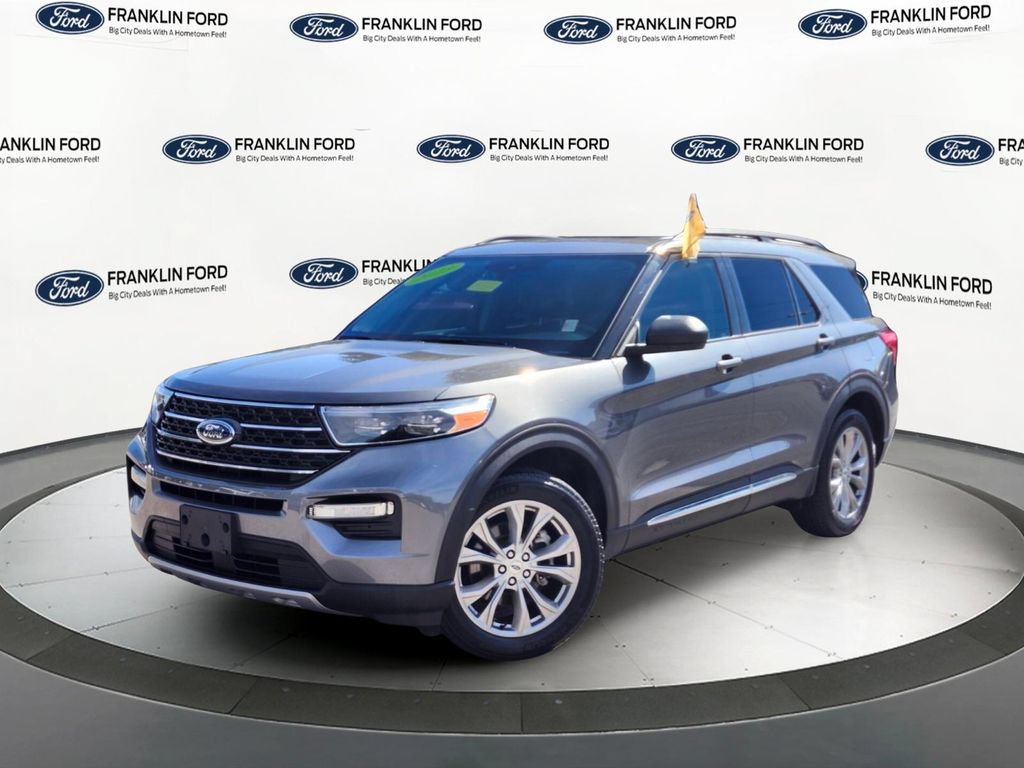 Certified 2023 Ford Explorer XLT w/ Equipment Group 202A AWD/4WD image 1