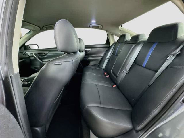 Used 2018 Nissan Altima 2.5 SR w/ SR Midnight Edition FWD image 13
