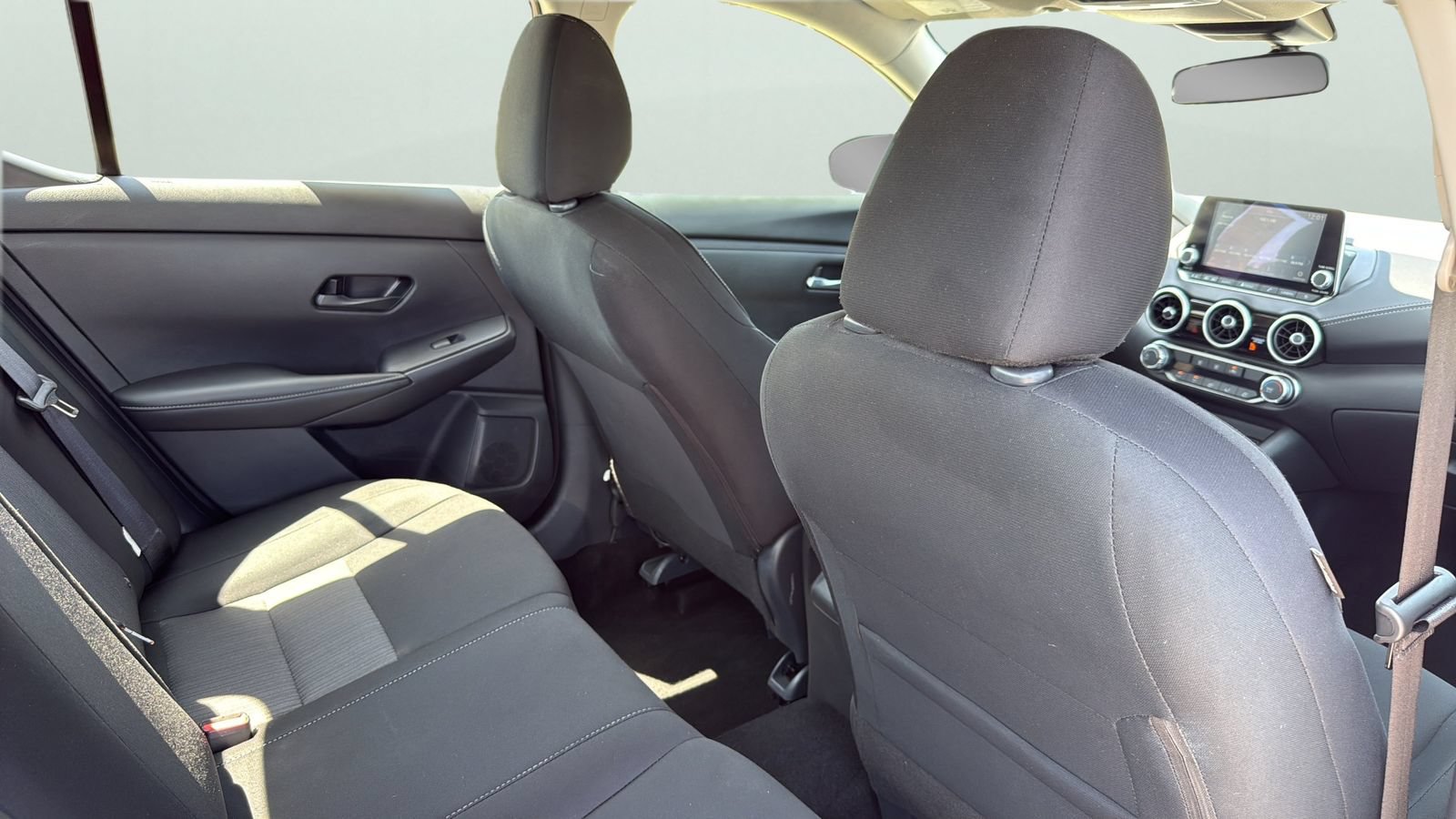 Used 2025 Nissan Sentra SV FWD image 27