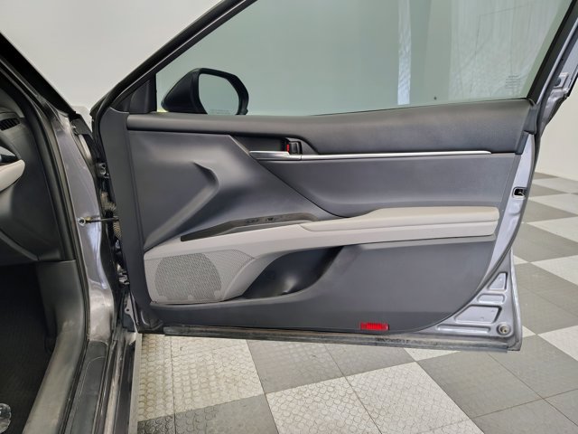 Used 2022 Toyota Camry LE FWD image 13
