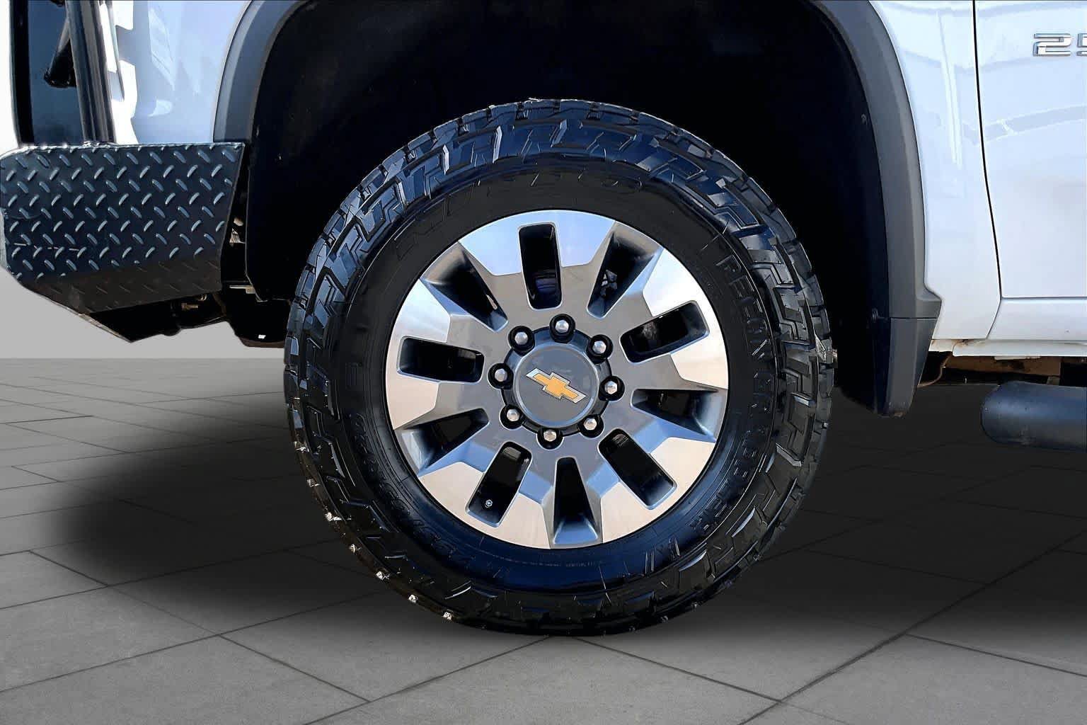 Used 2023 Chevrolet Silverado 2500 LT w/ All Star Edition AWD/4WD image 13